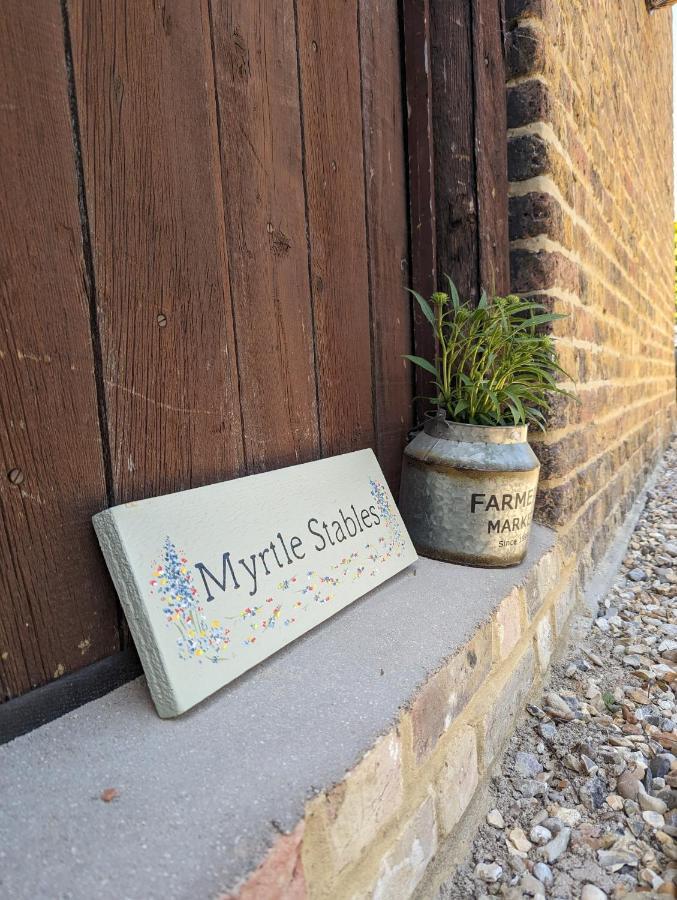 Myrtle Stables - Converted, Self-Contained, Countryside Hernhill Bagian luar foto
