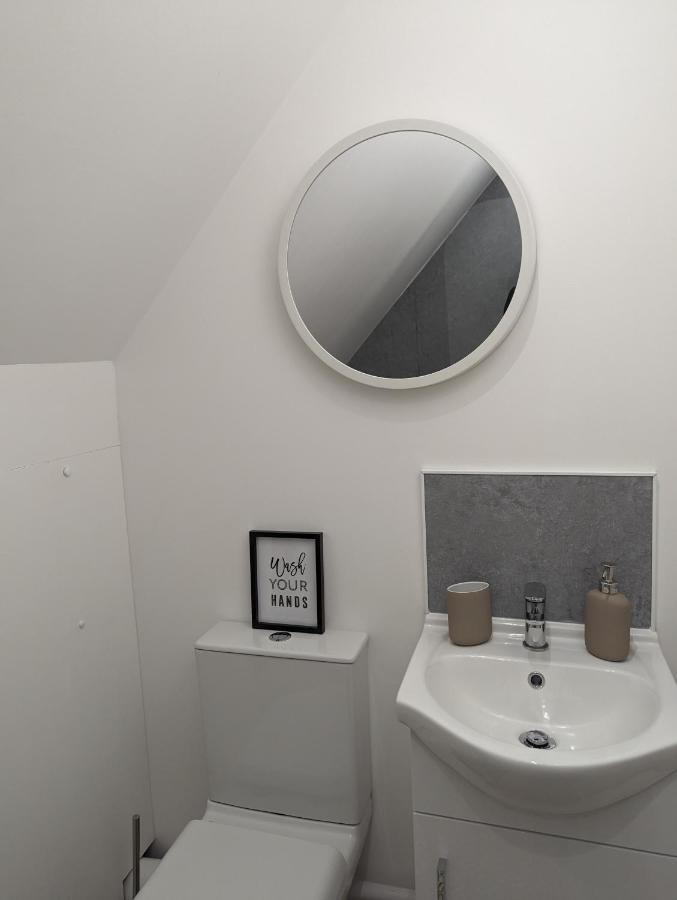 Myrtle Stables - Converted, Self-Contained, Countryside Hernhill Bagian luar foto